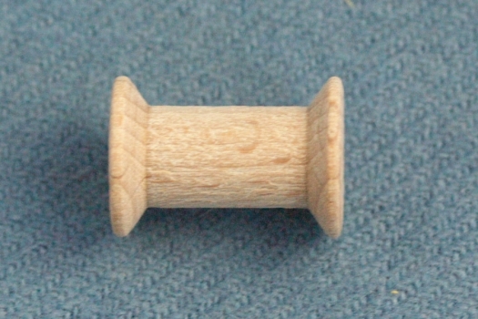 Garnspule Miniatur, Buchenholz, moderne Form