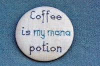 Anstecker "Coffee is my mana potion"