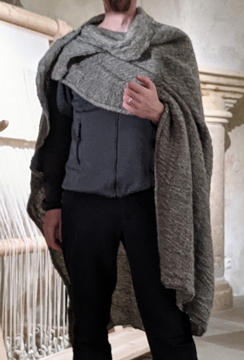 Rekonstruktion eines frühmittelalterlichen Mantels/reconstruction of an early medieval cloak